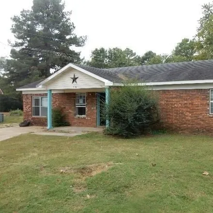 Buy this 3 bed house on 599 Belaire Circle in Paragould, AR 72450