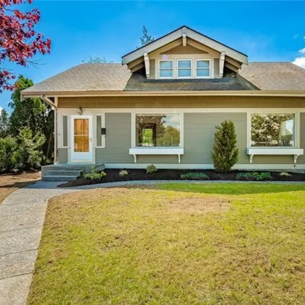 Buy this 5 bed house on 1501 C Street in Lynden, WA 98264