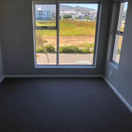 Image 1 - 11 Barion Rd, Burgundy Estate, Cape Town, 7441, South Africa - Apartment for rent