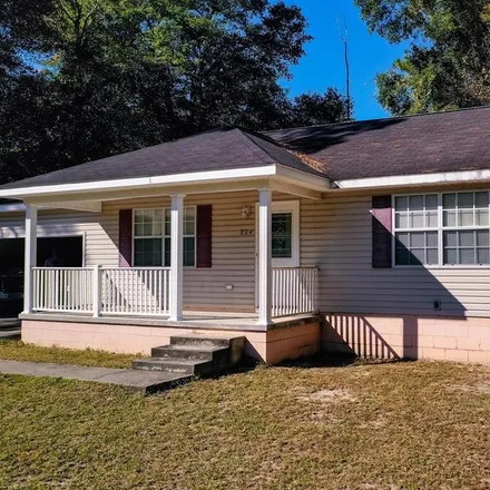 Buy this 3 bed house on 804 Woodward Street in Waycross, GA 31501