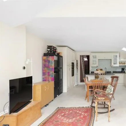 Image 3 - 74 Littleton Street, London, SW18 3SY, United Kingdom - House for sale