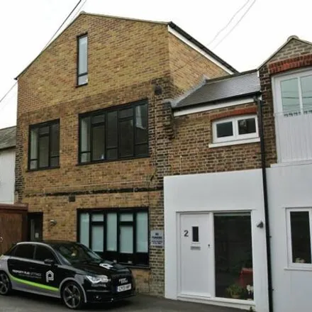 Rent this 4 bed room on 3 Lauriston Road in Brighton, BN1 6SN