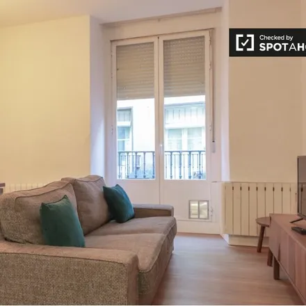 Rent this 2 bed apartment on Calle del Barco in 15, 28850 Madrid
