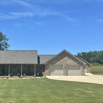 Buy this 3 bed house on 739 County Road 274 in Florence, Alabama