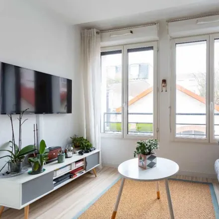 Image 3 - 6 Passage Ruelle, 75018 Paris, France - Apartment for rent
