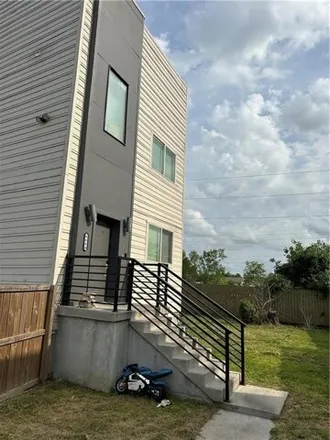 Buy this 3 bed house on 6661 Dwyer Road in New Orleans, LA 70126
