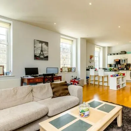 Image 3 - Latitude Apartments, Clapham Common South Side, London, SW4 9DY, United Kingdom - Apartment for rent