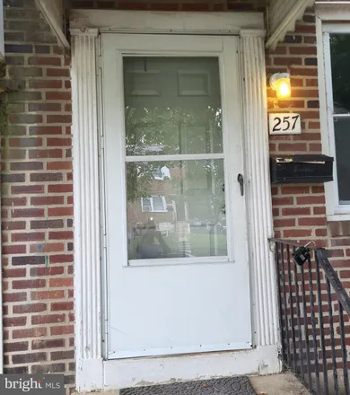 Image 2 - 257 West 21st Street, Chester, PA 19013, USA - Townhouse for rent