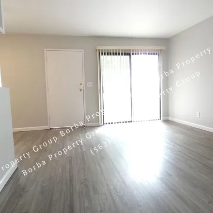 Rent this 1 bed apartment on Lincoln Elementary School in East 11th Street, Long Beach