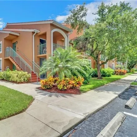 Rent this 1 bed condo on 1311 Wildwood Lane in Naples, FL 34105