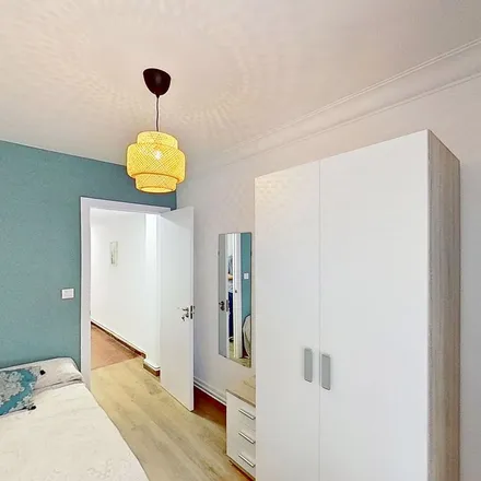 Rent this 1 bed apartment on Calle de Domingo Ram in 50017 Zaragoza, Spain