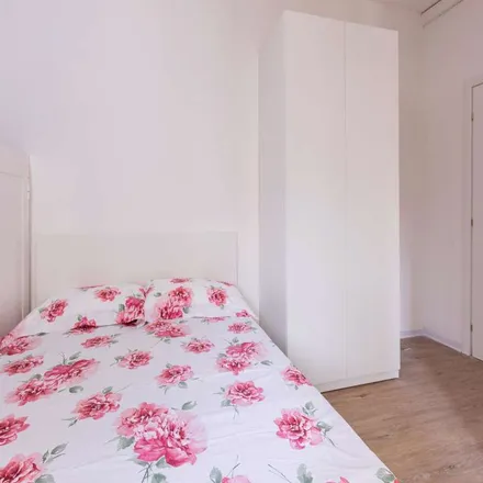 Rent this 1 bed apartment on Lungotevere fitness in Lungotevere degli Artigiani 16, 00153 Rome RM