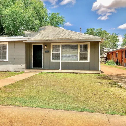 Rent this 4 bed house on 1904 23rd Street in Lubbock, TX 79411