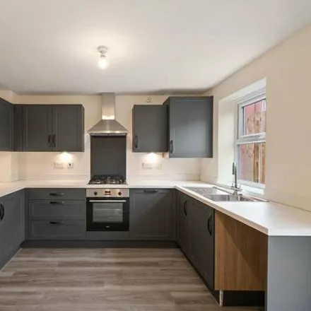 Image 3 - Willow Walk, Barnsley, S35 0ES, United Kingdom - Duplex for rent
