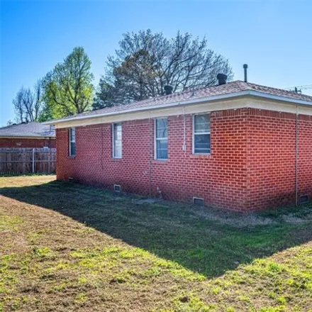 Image 6 - 787 North 8th Street, Noble, OK 73068, USA - House for sale