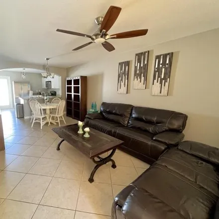 Image 5 - 748 Luminary Circle, Melbourne, FL 32901, USA - Townhouse for rent