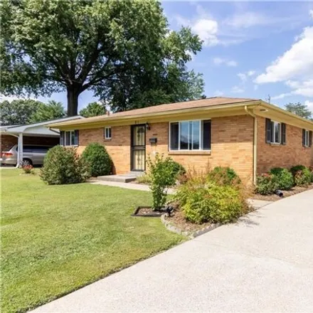 Image 3 - 901 Woodbourne Dr, New Albany, Indiana, 47150 - House for sale