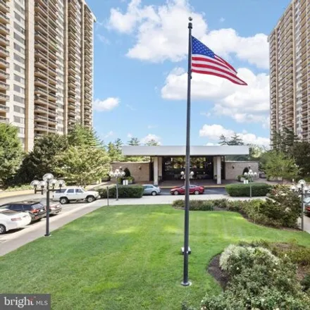 Buy this 1 bed condo on 3705 S George Mason Dr Apt 2304S in Falls Church, Virginia