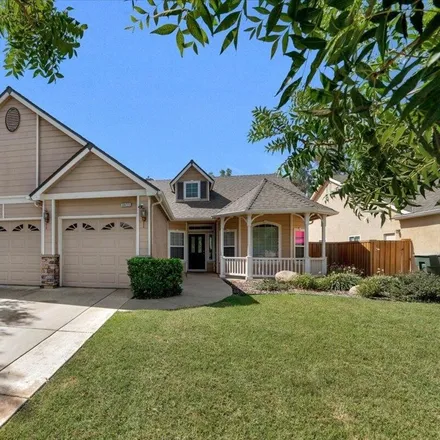 Buy this 4 bed house on 3411 West Sady Avenue in Visalia, CA 93291