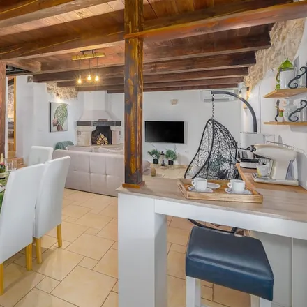 Rent this 4 bed house on Šorići in Istria County, Croatia