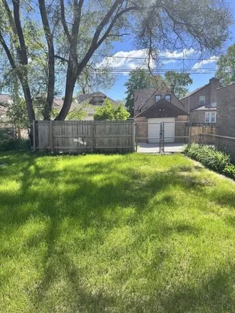 Image 3 - 8223 South Merrill Avenue, Chicago, IL 60649, USA - House for sale