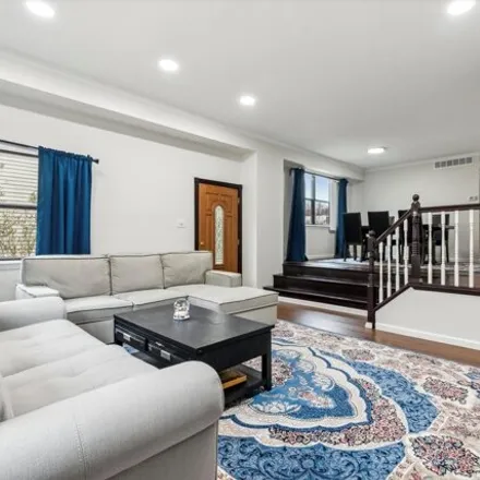 Image 3 - 11710 West Centennial Square, Philadelphia, PA 19116, USA - House for sale