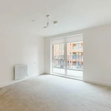 Image 2 - Brook Point 1412 - 1420, High Road, Oakleigh Park, London, N20 9HR, United Kingdom - Apartment for sale