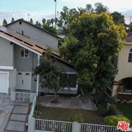 Image 2 - 12218 Renville Street, Lakewood, CA 90715, USA - House for sale