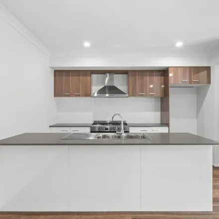 Rent this 3 bed apartment on Weldon Street in Tarneit VIC 3029, Australia