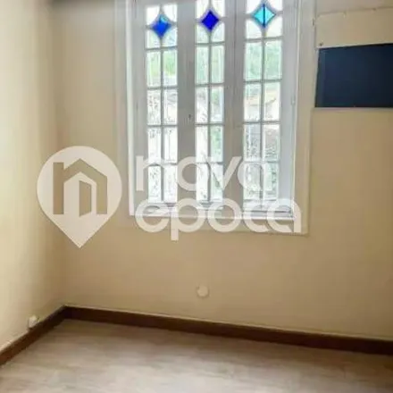 Buy this 6 bed apartment on Vigilância Sanitária in Rua Maria Eugênia 148, Humaitá