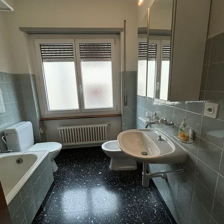 Rent this 3 bed apartment on Bar della Posta in Via Claudio Pellandini, 6500 Bellinzona