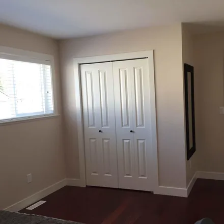 Image 2 - Maple Ridge, Yennadon, BC, CA - Apartment for rent