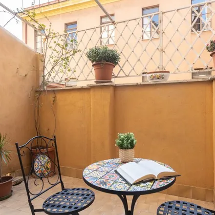 Image 11 - Via Stefano Porcari, 00192 Rome RM, Italy - Apartment for rent