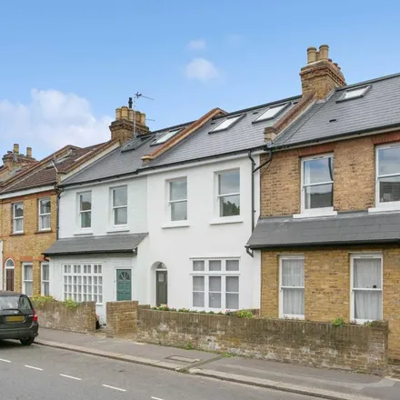 Rent this 3 bed townhouse on 227 Sandycombe Road in London, TW9 2EW
