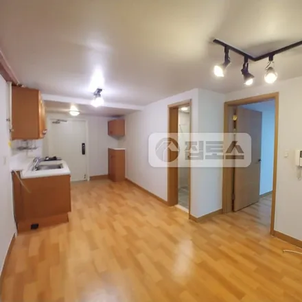 Rent this 1 bed apartment on 서울특별시 강남구 청담동 7-2