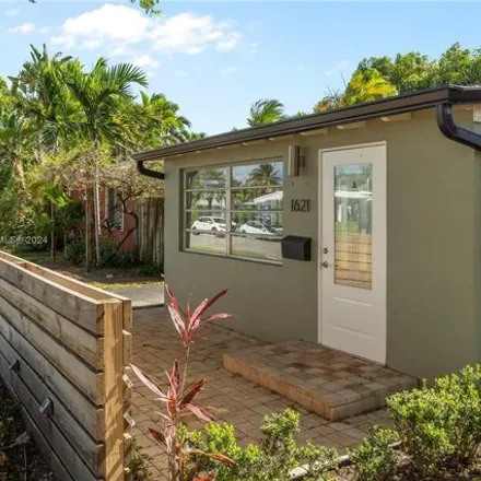 Buy this studio house on 1645 Northeast 16th Terrace in Fort Lauderdale, FL 33305