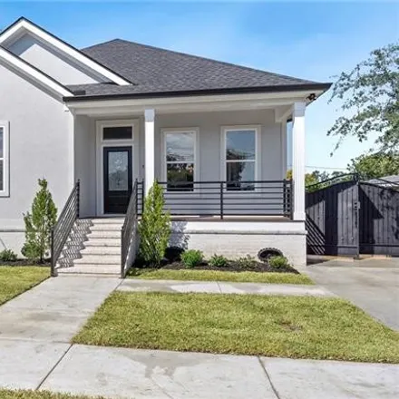 Buy this 4 bed house on 3713 California Avenue in Kenner, LA 70065