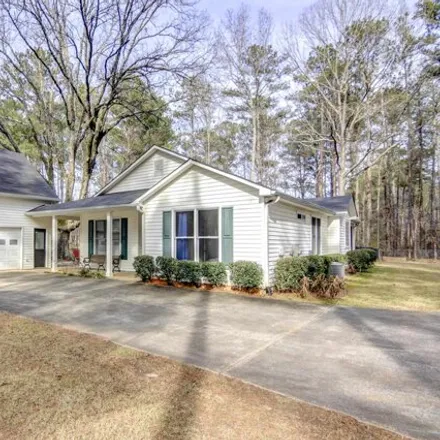 Rent this 3 bed house on 1789 Reese Road in Circle H Estates, Coweta County