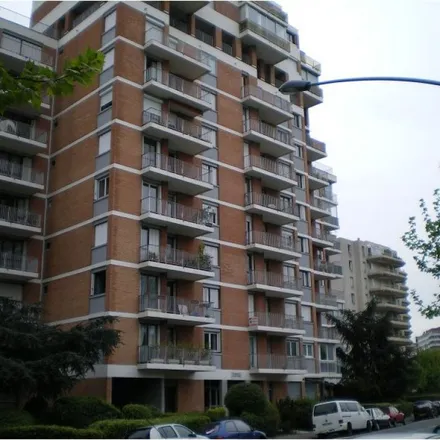 Rent this 2 bed apartment on 44 Boulevard des Minimes in 31200 Toulouse, France