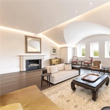 Rent this 4 bed apartment on 105-106 Lancaster Gate in London, W2 3LG