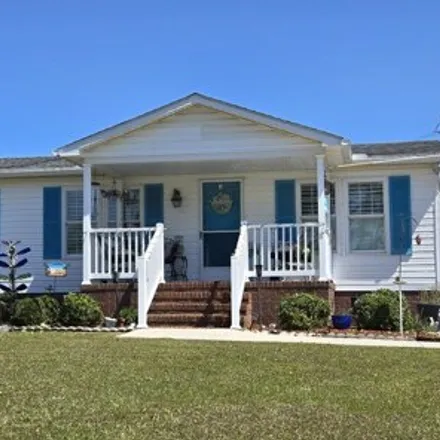 Buy this studio apartment on 119 VFW Road in Cedar Point, NC 28584
