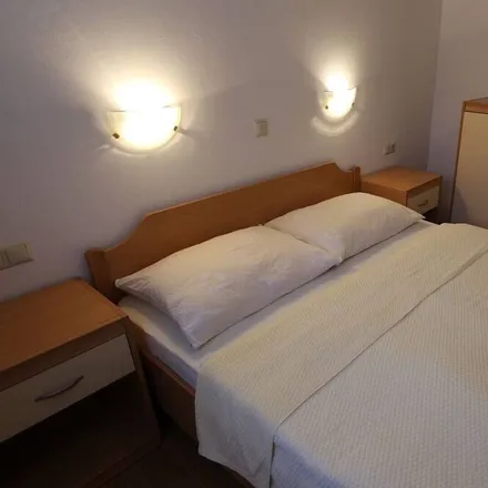 Image 6 - Sveti Vid-Miholjice, Primorje-Gorski Kotar County, Croatia - Apartment for rent