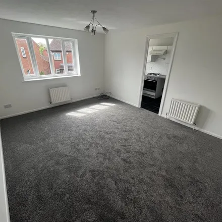 Image 2 - Swallow Oaks, Leavesden, WD5 0LF, United Kingdom - Apartment for rent