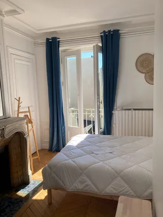 Image 2 - 3 Square Rapp, 75007 Paris, France - Apartment for rent