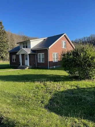 Buy this 3 bed house on Cross Over Road in Mayking, Letcher County