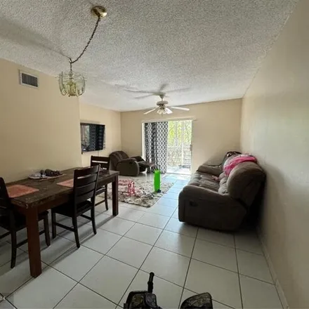 Image 4 - unnamed road, Crystal Lake, Deerfield Beach, FL 33084, USA - Condo for sale