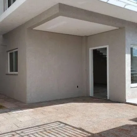 Buy this 3 bed house on Rua Pio XII in Independência, Cascavel - PR