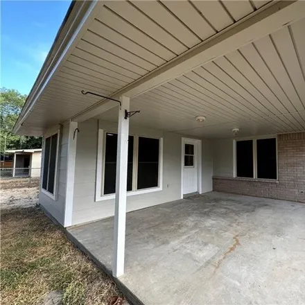 Image 2 - 3rd Street, Cuero, TX 77954, USA - House for sale