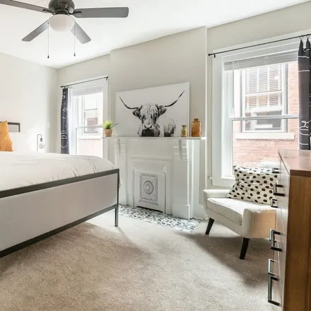 Rent this 2 bed apartment on Lexington