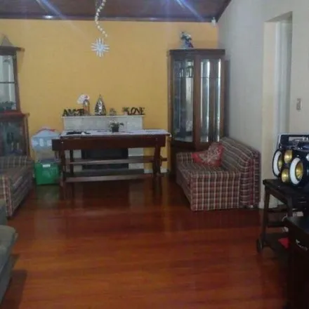 Buy this 5 bed house on Rua Colombia in Quitandinha, Petrópolis - RJ